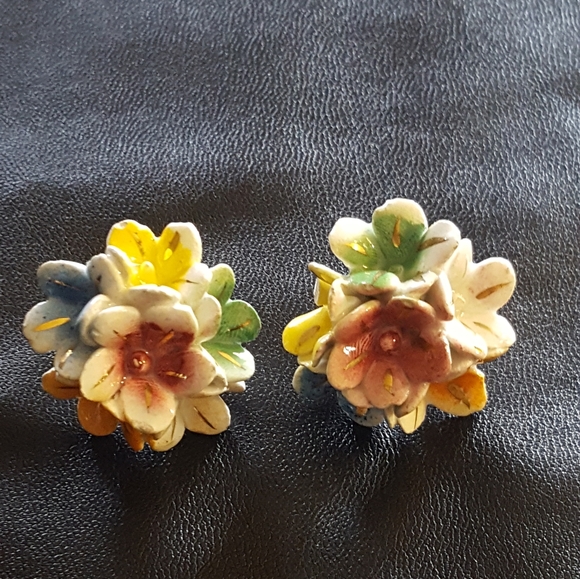 Vintage Porcelain Bouquet Earrings - Picture 5 of 7